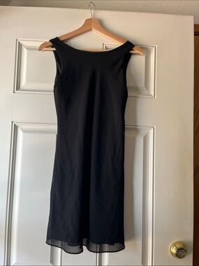 Classic Black Sleeveless Shift Dress - Women